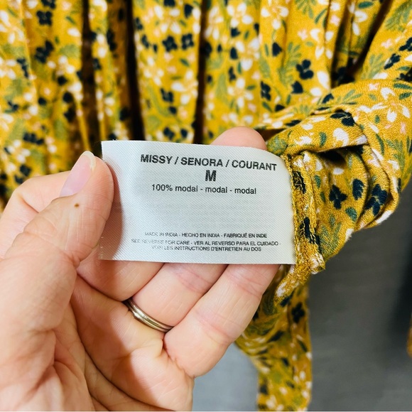 William Rast Mustard Floral Print Top Size M - Picture 6 of 13